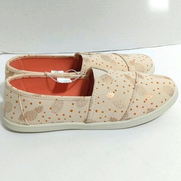 US SPORT CASUAL SNEAKERS NWOT SIZE 8 - Picture 3 of 11